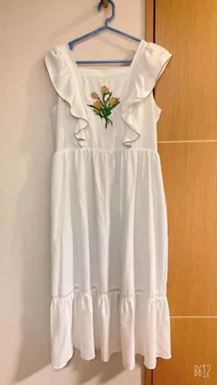 Fi.n.t フィント アートフラワー刺繍ショルダーフリルワンピース 新品未使用