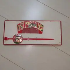 【最終処分価格】和装小物 簪 櫛 2点セット 髪飾り 朱色 花柄 金彩蒔絵