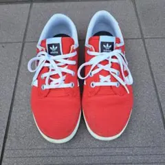 adidas KIEL レッド スニーカー