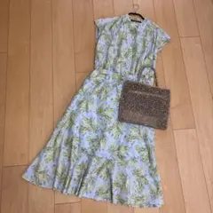 美品 ルルウィルビー フラワーチェックVネックワンピース ブルー