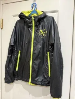 TOMY ナイロンパーカー　黒✖️黄　M