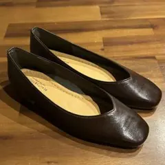 再値下げ！美品！ユナイテッドアローズ、日本製、スクエアフラットシューズ22㎝のサムネイル