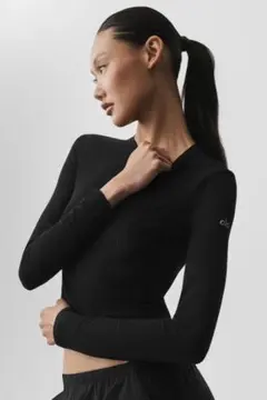 2026年最新】ALO Yoga レディース 長袖 Tシャツ・カットソーの人気