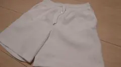 ZARA ホワイト ショートパンツ