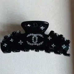 正規品　CHANELのヘアクリップのサムネイル