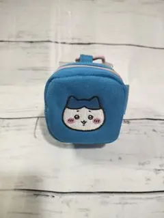 【ちいかわ♡】 カラビナつき 刺繍スクエアミニポーチ ハチワレ 財布