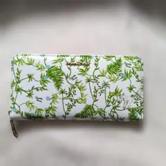 サマンサタバサ 植物柄 長財布 ホワイト/グリーン