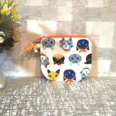 ねこ柄ポーチ　ミニポーチ　コスメポーチ　ネコ　猫　小物入れ