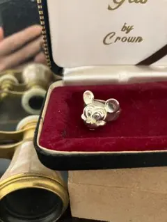 Item thumbnail for item dee1064f-e105-46b7-9555-b47cd4c1637b