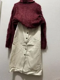 タートルネックボルドーファー風セーター/アイボリーボタン付スカートセットアップ