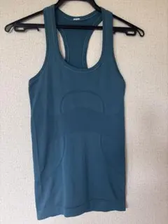 ルルレモン　Swiftly Tech レーサーバックタンクトップ 　サイズ４