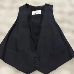 ZARA テーラードベスト　ショートジレ　ブラック　後ろで調整、のサムネイル