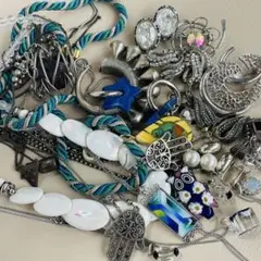 まとめ売り白銀ブルー系多様なデザインのネックレスイヤリングブローチ
