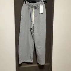 CLOCHIE グレー ジョガーパンツ