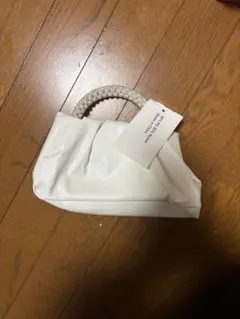 ホワイト パーティーバッグ ビーズハンドル