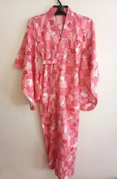 ウサギと花柄のピンク浴衣