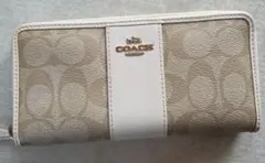Coach ベージュ 長財布