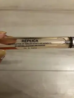 Maison Margiela REPLICA On A Dateのサムネイル