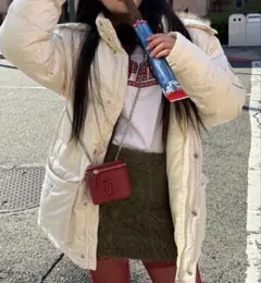 ホワイト ダウンジャケットのサムネイル