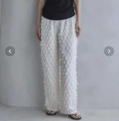 feepur イージーパンツ アイボリーのサムネイル