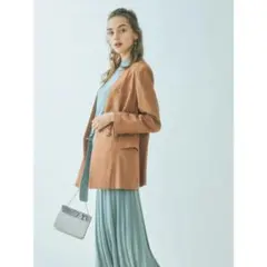 【美品】MERCURYDUO ノーカラージャケットのサムネイル