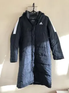 adidas フード付きロングベンチコート　150センチ