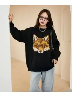 新品未使用　狐柄　ニット