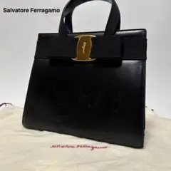 q71【美品】保存袋付　サルヴァトーレフェラガモ　ヴァラリボン　ブラック　ハンド
