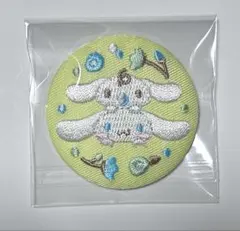 サンリオ　刺繍缶バッジ　シナモン