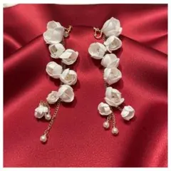 Item thumbnail for item 0658e1c1-4c4b-4c6a-9339-bd3612079835