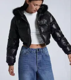 SHEIN ブラック ファー ダウン ショート丈のサムネイル