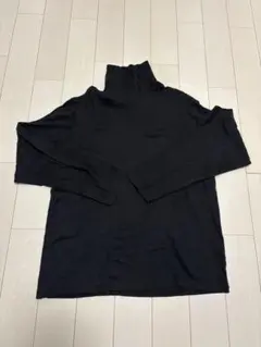 GU　タートルネックロンT