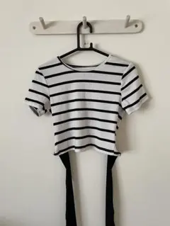 【値下げ】シーイン　ストライプ クロップドTシャツ 半袖　リボン付き