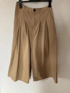 earth eco loco ベージュ ワイドパンツ　前面プリーツ