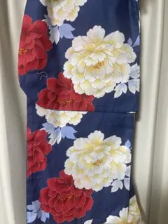 値下げしました！新品、牡丹柄 浴衣 ネイビー