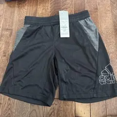 新品　adidas キッズ　ハーフパンツ　サッカー　140