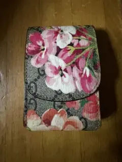ヌエ様　　GUCCI 花柄 シガレットケース タバコケース 小物入れ ヌエ様 GUCCI 花柄 シガレットケース タバコケース 小物入れ - メルカリ