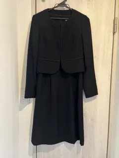丸井 喪服 ブラックワンピーススーツ（ジャケット付き）