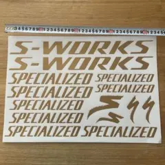 新品未使用　S-WORKS　スペシャ　ステッカー（ゴールド）　43cm✖️29cm