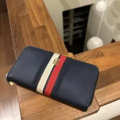 TOMMY HILFIGER ラウンドファスナー長財布 ネイビーのサムネイル