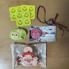 JIB ジブ 缶バッジ 反射シール ミサンガ ディズニー リラックマ 5点セット