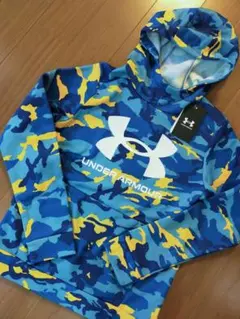 迷彩アンダーアーマーパーカー