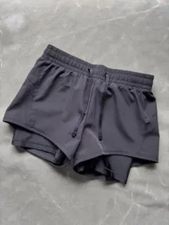 H&M Move ブラックショートパンツ 122/128