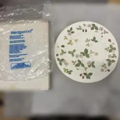 【新品未使用】 黒壺印 ウェッジウッド ワイルドストロベリー　プレート