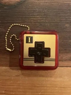 Nintendo ゲームコントローラー型キーホルダー　ファミコン　シークレット