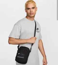 NIKE ヘリテージ　クロスボディバッグ