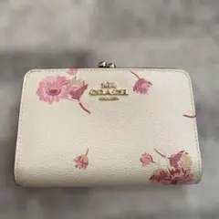 COACH 二つ折り財布 花柄 ホワイト - メルカリ