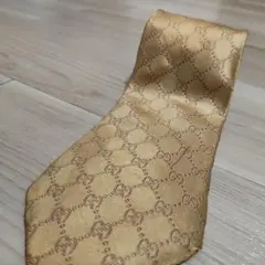 【極希少】GUCCI ネクタイ　グッチ　GG ゴールド　ロゴ　シルク100%