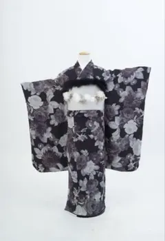 7歳 着物のみ 黒と紫の花柄 - メルカリ