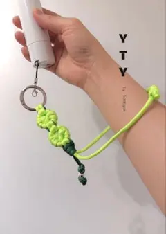 パラコード チャーム ハンドストラップ ペンライト ペットボトルホルダー